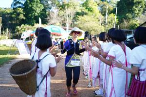 BIB: 3189
                            <button type="button" onclick="openModal(18993335)" class="btn btn-primary btn-sm float-right btn-popup" data-toggle="modal" data-target=".modal-high-quality">
                        <i class="fas fa-shopping-cart"></i> Add to Cart
                    </button>
                                            <button type="button" onclick="isThisMe(18993335, true)" class="btn btn-success btn-sm float-right btn-popup btn-isme hidden" data-toggle="tooltip" data-placement="bottom" title="นี่คือรูปของคุณใช่ไหม คลิกที่นี่เพื่อเอาเข้าอัลบั้ม">
                        <i class="fas fa-plus"></i> Add to album
                    </button>
                    <button type="button" onclick="isThisMe(18993335, false)" class="btn btn-warning btn-sm float-right btn-popup btn-isnotme hidden">
                        <i class="fas fa-ban"></i> Remove from album
                    </button>